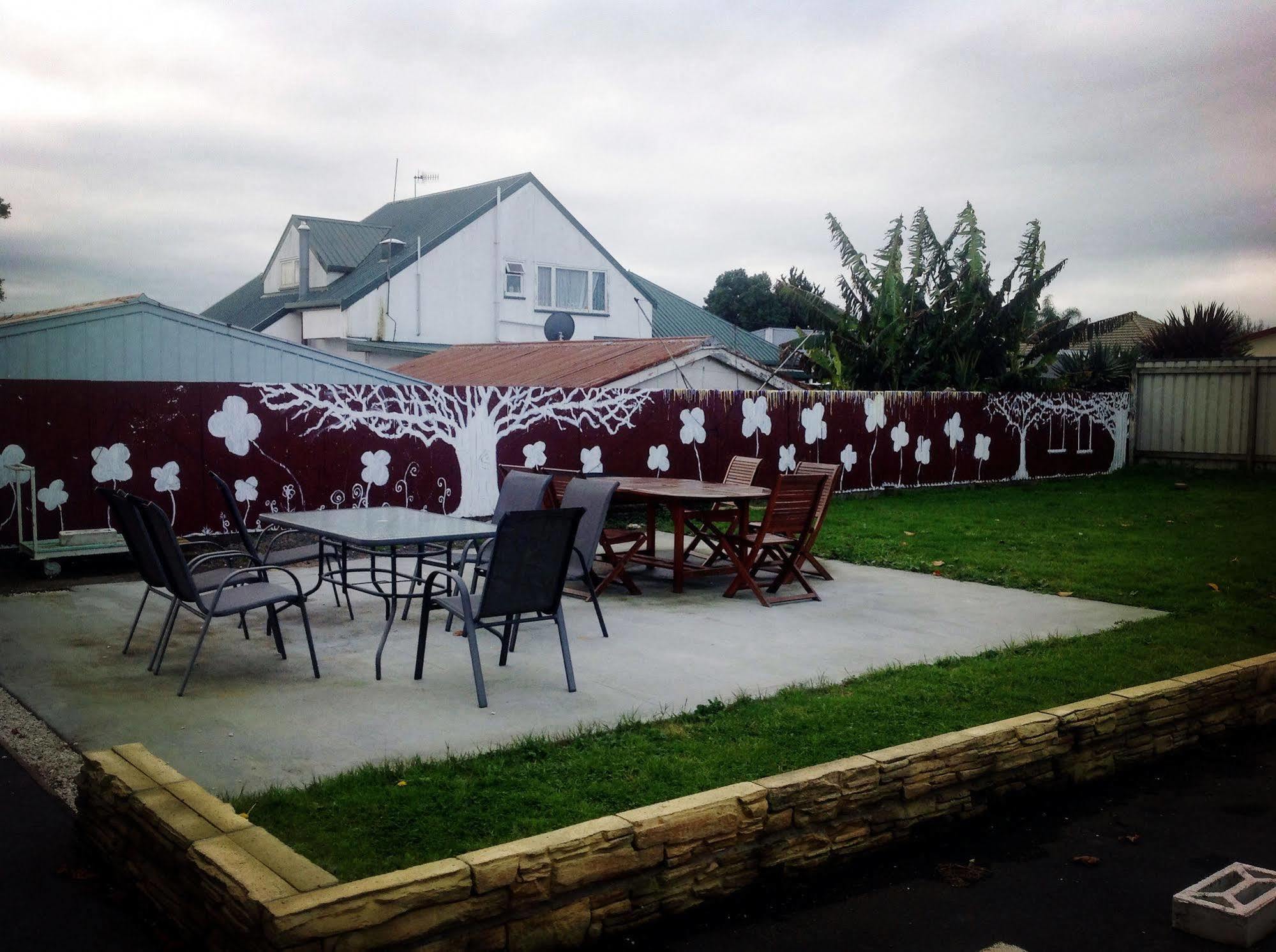 Rainbow Motel & Guest House Tauranga Exterior photo