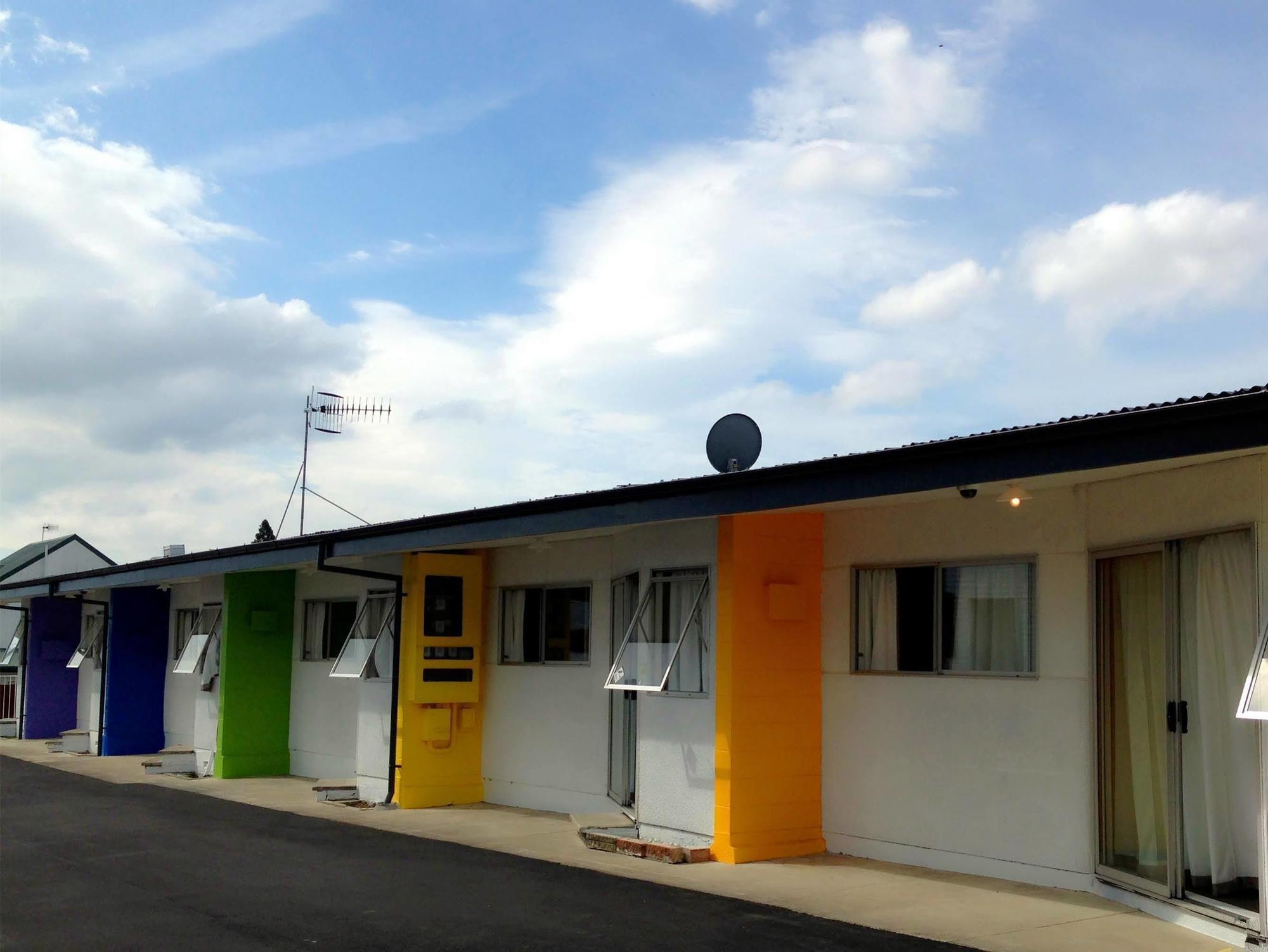 Rainbow Motel & Guest House Tauranga Exterior photo